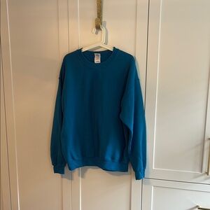 Gildan Crewneck sweatshirt